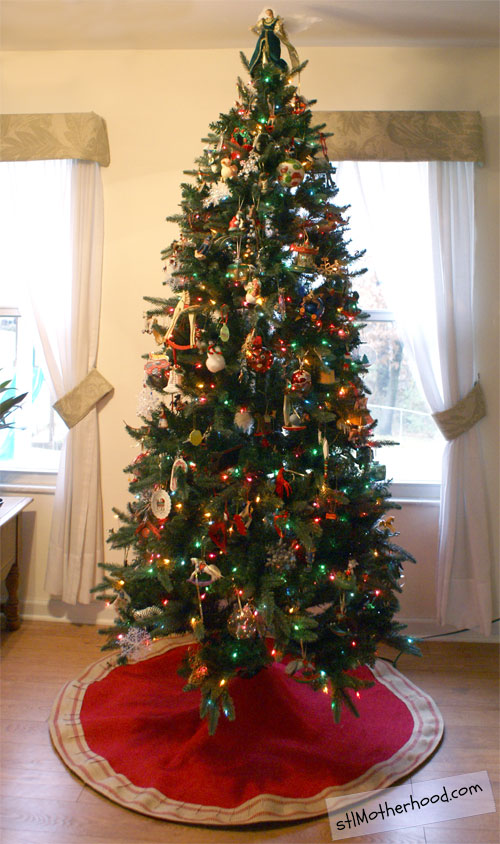  tree skirt made from burlap