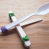 Simple Catapult with Popsicle Sticks and a Spoon - stlMotherhood