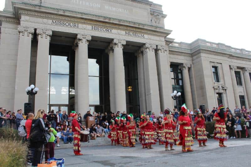 Day of the Dead St. Louis History Museum dancers