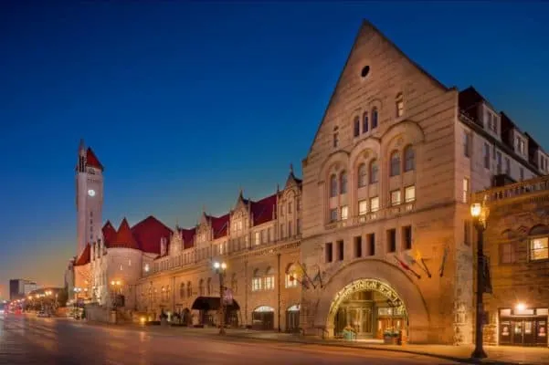 Union Station Hotel Exterior