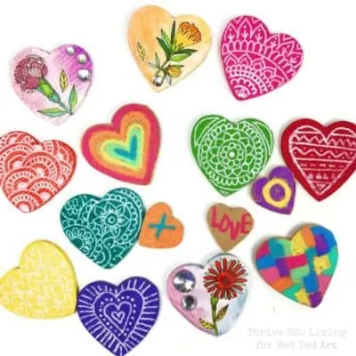 Heart magnets in lots of different colors and designs.