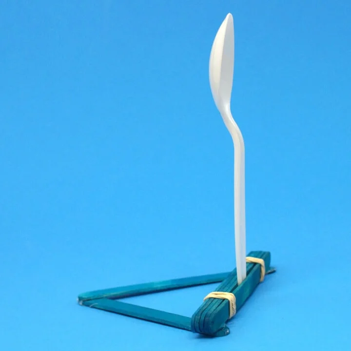 popsicle spoon catapult vertical design