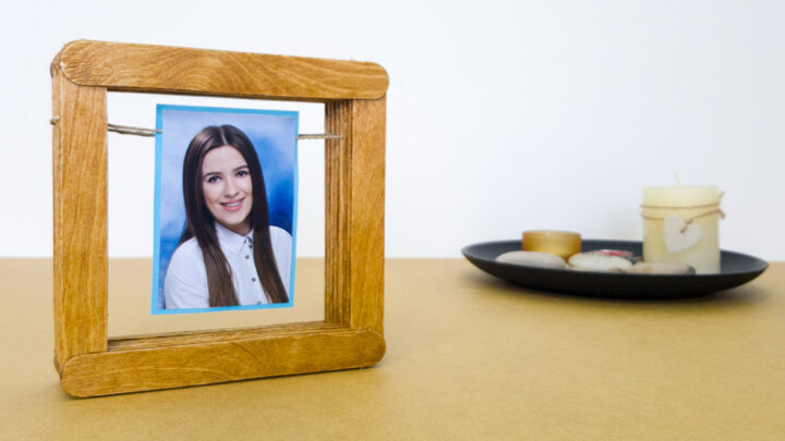 Image for Simple DIY Picture Frame Using Popsicle Sticks