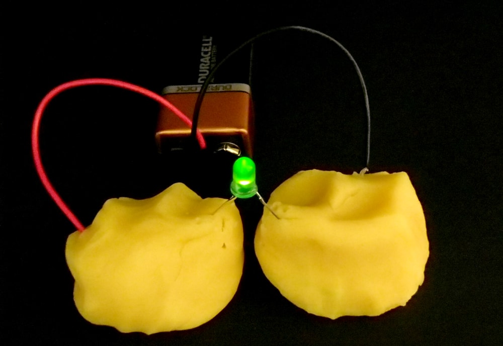play dough with LED light, wires and battery