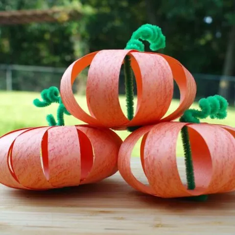 paper strip pumpkins