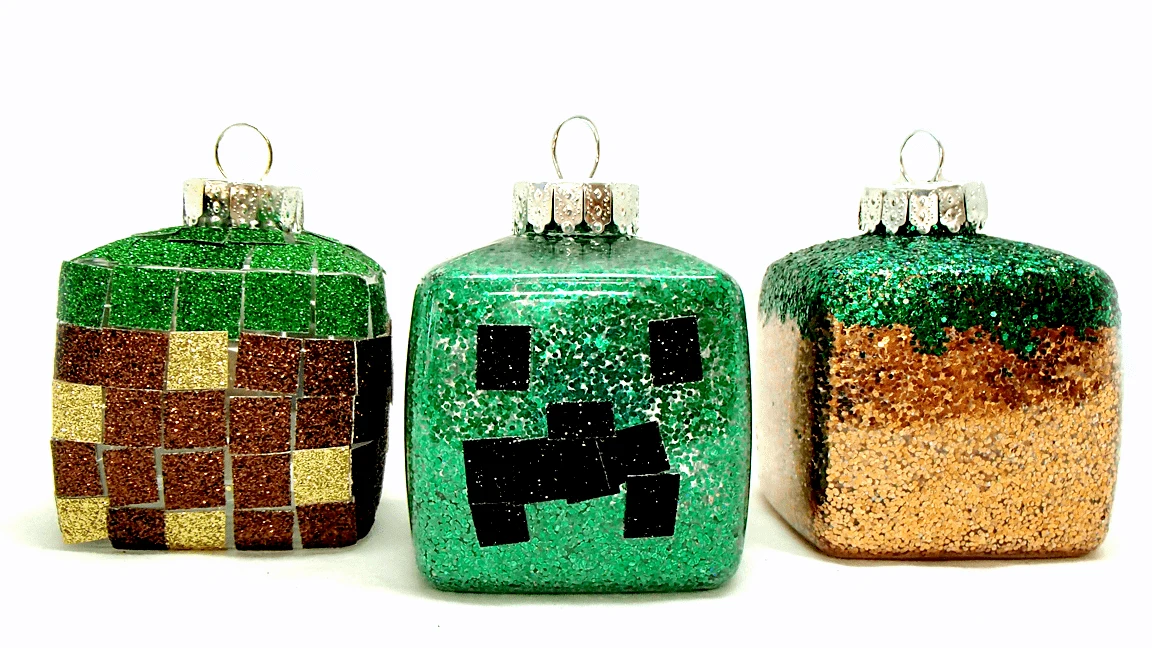 How to Make Glitter In Glass Ornaments - Mom 4 Real