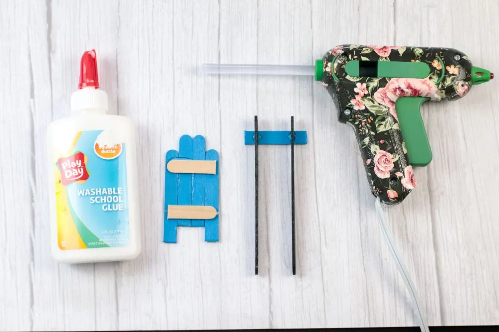 Fastest Glue for Kid Crafters - stlMotherhood