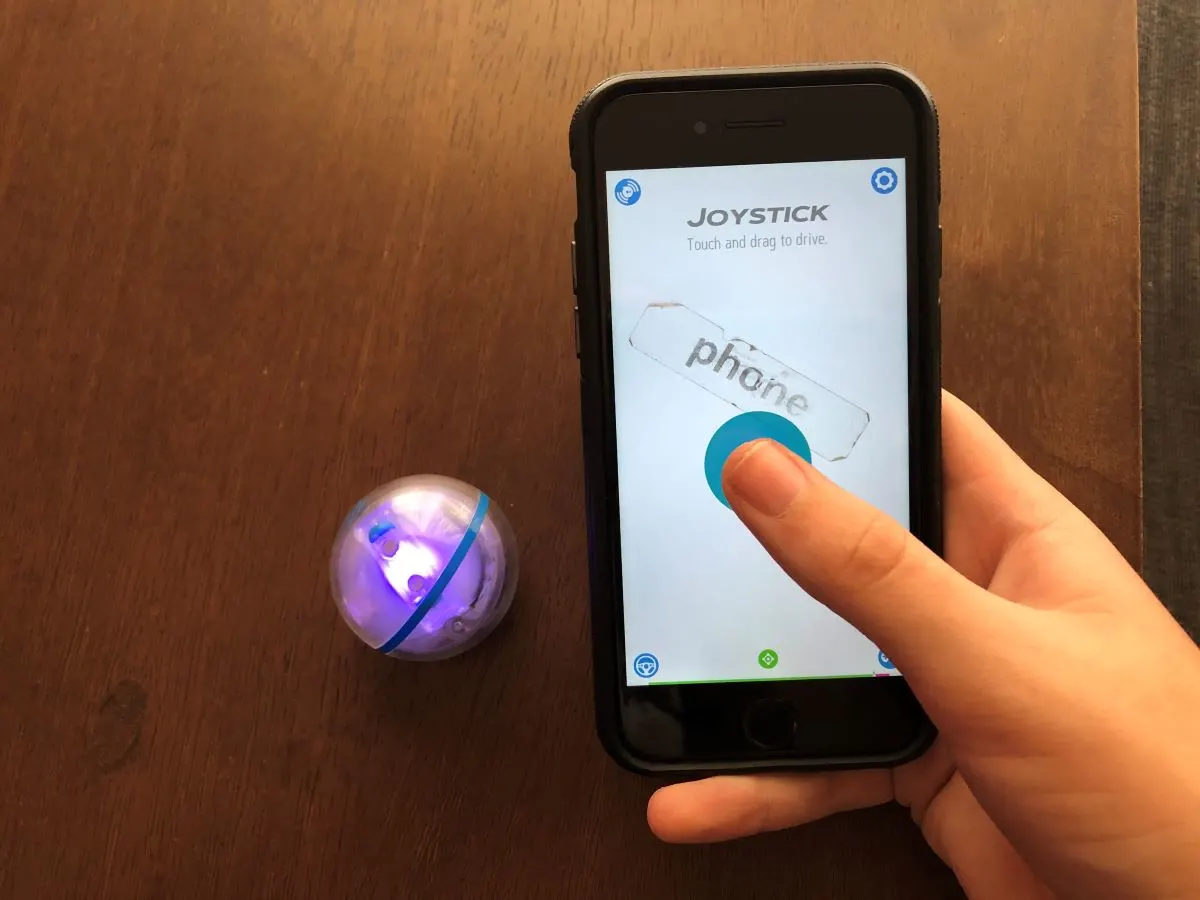 Sphero's Ball-Bot Teaches Kids How to Roll Their Own Apps